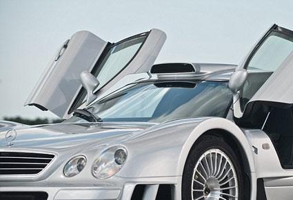 مزاد علني لسيارة مرسيدس بينز CLK GTR النادرة 